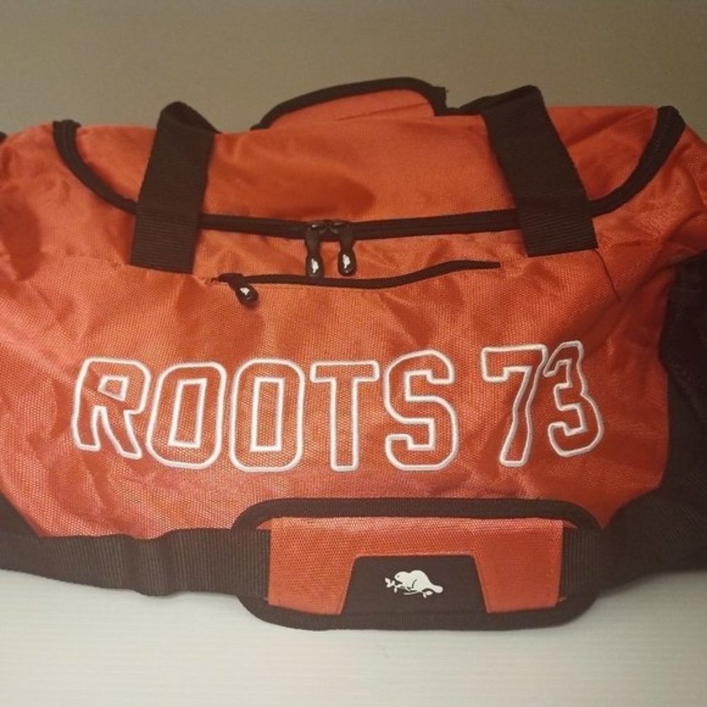 ROOTS 73 Duffle bag Gym Travel brightly colored salmon red pink orange shoulder